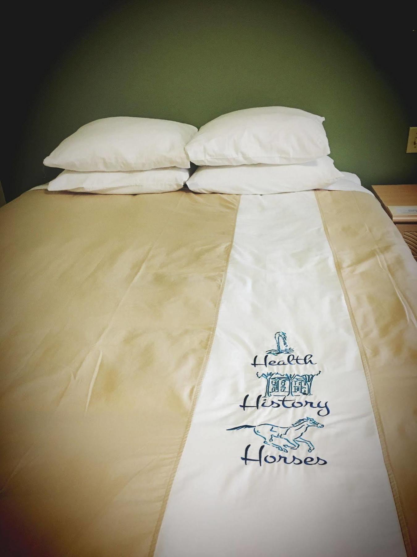 Bluebird Spa City Motor Lodge Saratoga Springs Extérieur photo