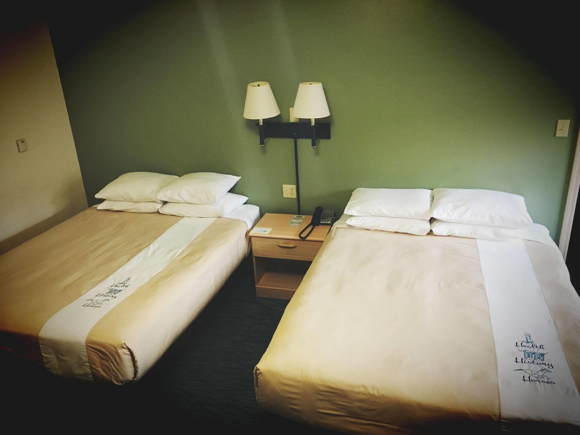 Bluebird Spa City Motor Lodge Saratoga Springs Extérieur photo